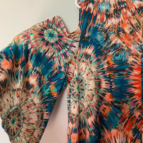 NWT Colorful Cold Shoulder Tunic Top - Picture 6 of 7